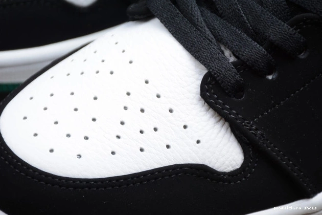 553558-113 Jordan 1 Mystic Air Green Low White Black 0820